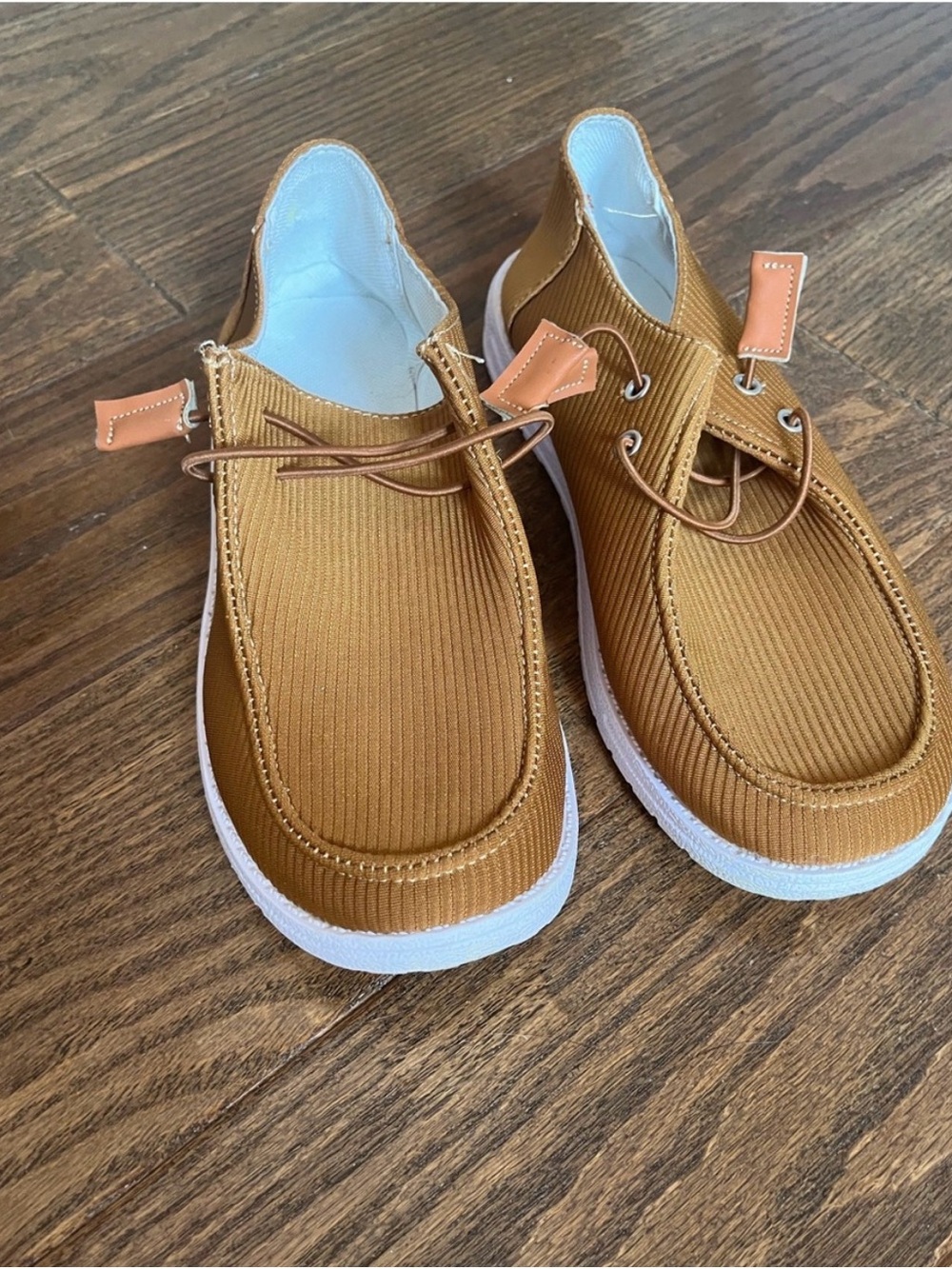 Casual Slip-On Sneakers in Tan